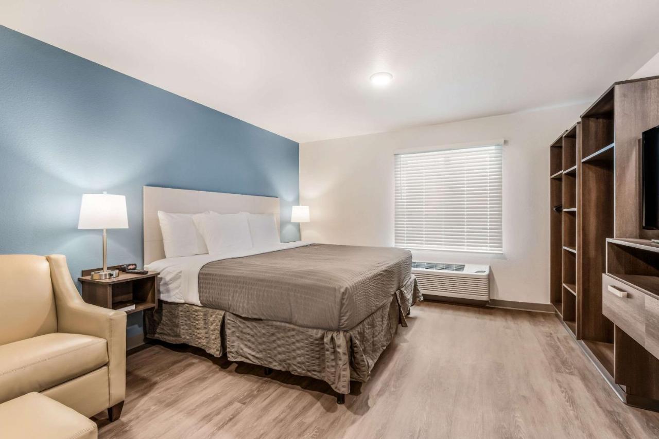 Woodspring Suites Charlotte - University Research Park Номер фото