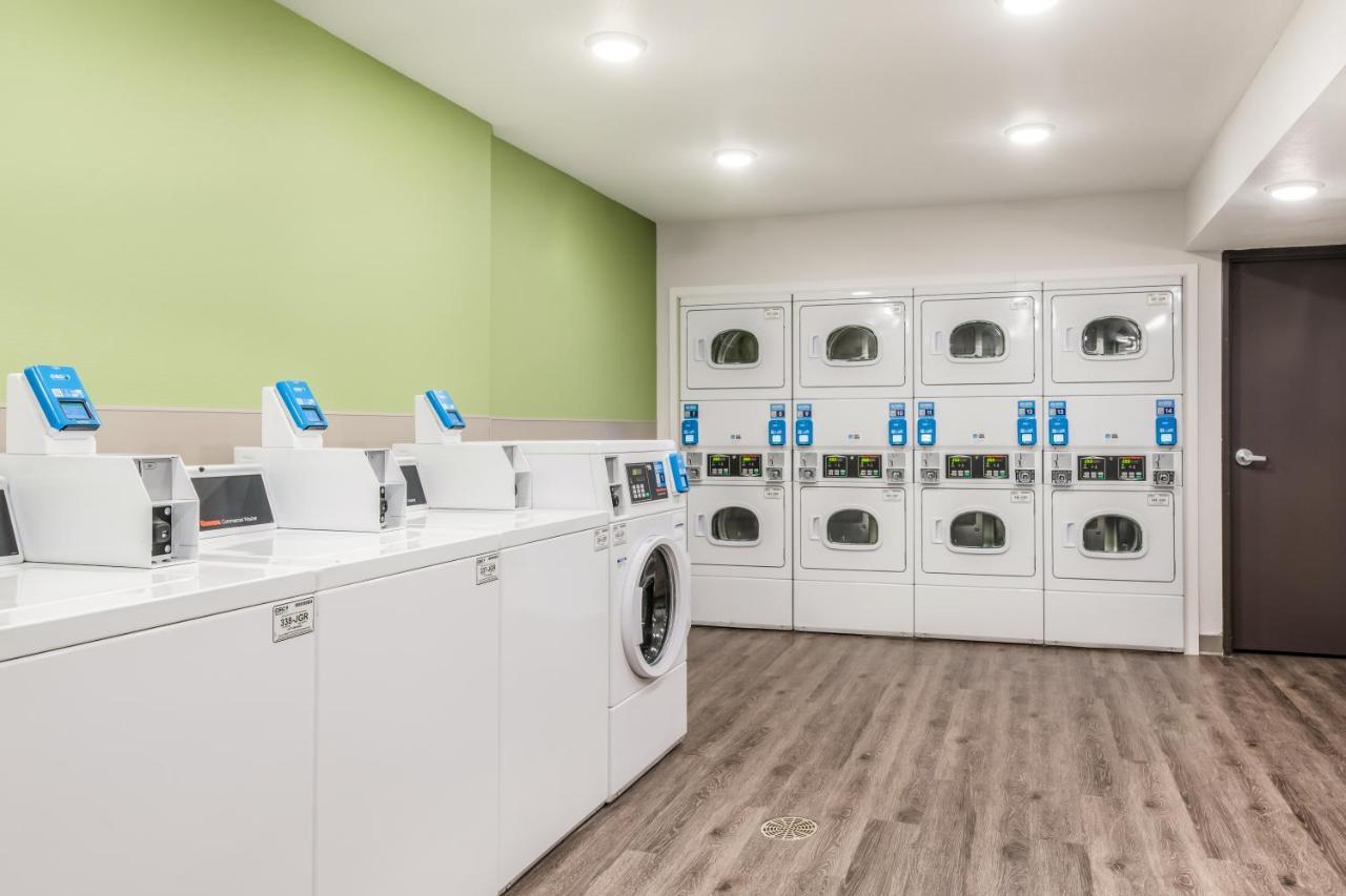 Woodspring Suites Charlotte - University Research Park Экстерьер фото